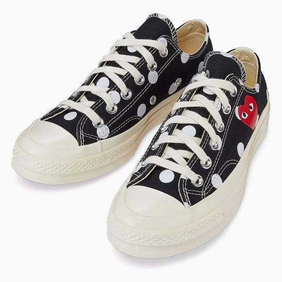 Comme des Garcons PLAY Shoes - Comme Des Garcons PLAY x Converse Polka Dot Low-Top Sneakers Black SZ M7 W9